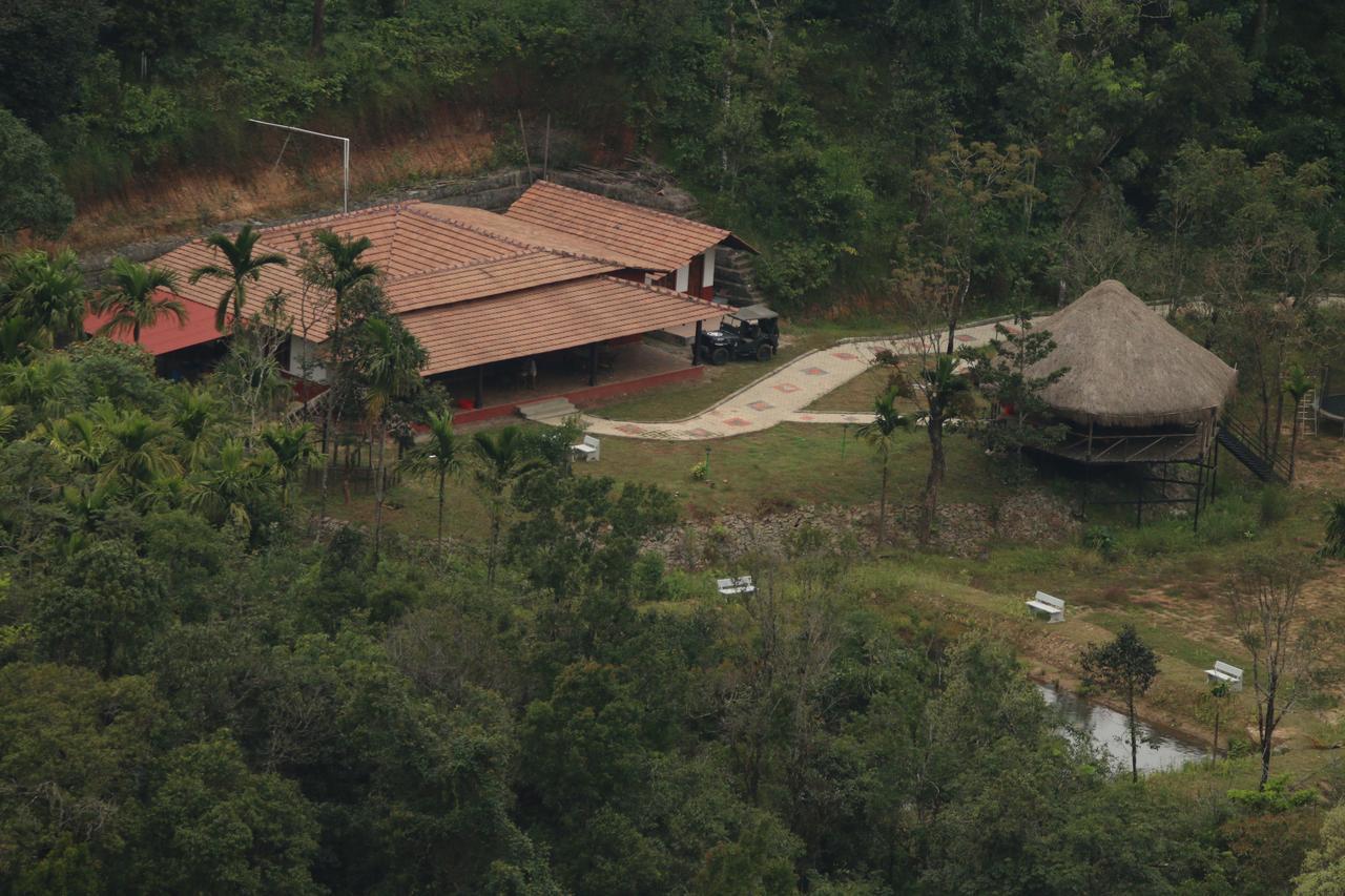 The Kaduhithlu Hotel สากเลศปุระ ภายนอก รูปภาพ